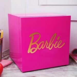 Barbie 6.7L Mini Fridge- Pink/Gold